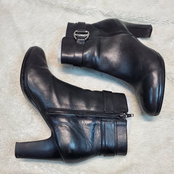 Lauren Ralph Lauren Mandy Black Leather Zipper Pull On Heeled Ankle Boot 9.5 B - Picture 2 of 11